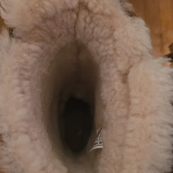 UGG Tan Suede Boots with Crisscross Ribbon - Picture 5 of 7